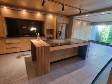VENTA CASA EN CHAPALITA ORIENTE