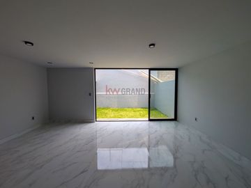 Casa Nueva en Venta en el Edén Bosques de Santa Anita