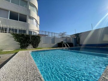 Venta de departamento en planta baja con una propia y amplia terraza