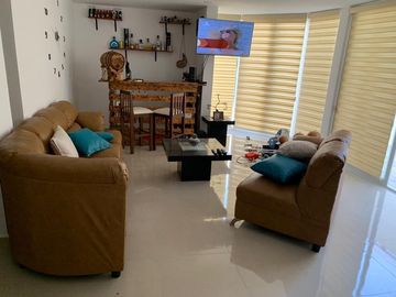 Venta de departamento en planta baja con una propia y amplia terraza