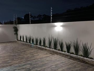 Venta de departamento en planta baja con una propia y amplia terraza