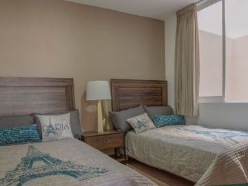 Venta de departamento en planta baja con una propia y amplia terraza