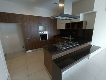 Venta de departamento cercano a Andares