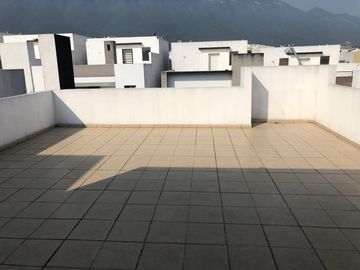 Casa en  VENTA Cumbres San Agustin sect Madrid en Monterrey