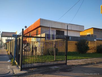 Gran Propiedad Esquina con Potencial Comercial La Granja
