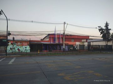 Gran Propiedad Esquina con Potencial Comercial La Granja