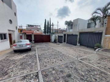 Casa en Fraccionamiento en Vista Hermosa Cuernavaca - LLR-157-Fr