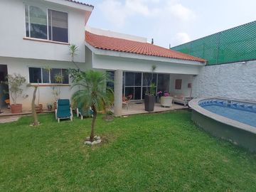 Casa en Fraccionamiento en Vista Hermosa Cuernavaca - LLR-157-Fr