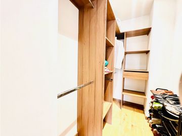VENDO APARTAMENTO EN ENVIGADO URBANIZACION BIOCITY GRAND.
