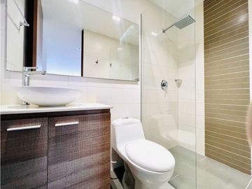 VENDO APARTAMENTO EN ENVIGADO URBANIZACION BIOCITY GRAND.