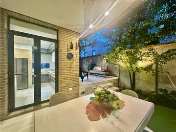 HERMOSA CASA DE DOS NIVELES EN VENTA EN VILLA CAMPESTRE. De lujo