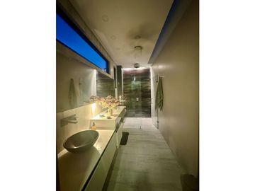 HERMOSA CASA DE DOS NIVELES EN VENTA EN VILLA CAMPESTRE. De lujo