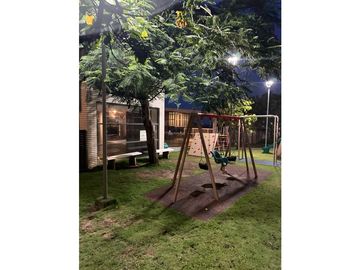 HERMOSA CASA DE DOS NIVELES EN VENTA EN VILLA CAMPESTRE. De lujo