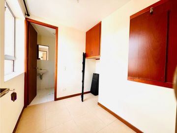 VENDO APARTAMENTO EN LAURELES