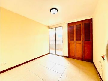 VENDO APARTAMENTO EN LAURELES