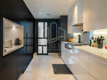 EN VENTA. Hermoso Departamento frente a las impactantes playas de Cancún. Bay View Grand.
