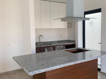 CASA EN VENTA EN FRACC. LOMAS DEL SOL, RIVIERA VERACRUZANA, ALVARADO, VERACRUZ