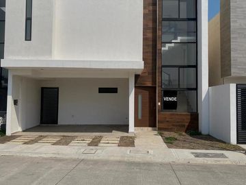 CASA EN VENTA EN FRACC. LOMAS DEL SOL, RIVIERA VERACRUZANA, ALVARADO, VERACRUZ