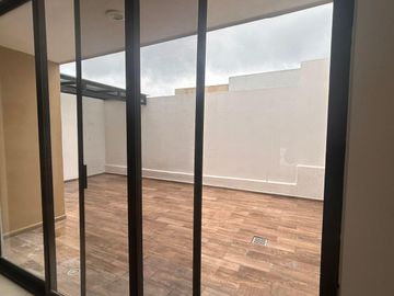 Casa con recamara en planta baja en Venta en Zibata