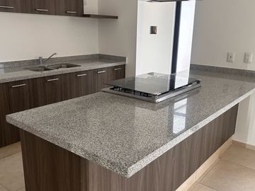 Casa con recamara en planta baja en Venta en Zibata