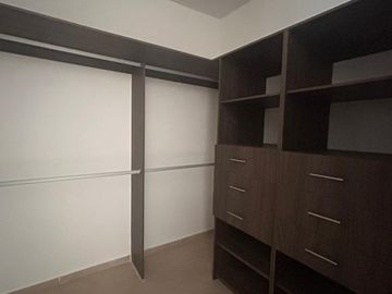 Casa con recamara en planta baja en Venta en Zibata