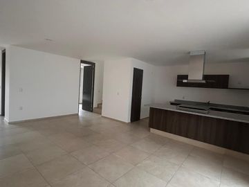 Casa con recamara en planta baja en Venta en Zibata