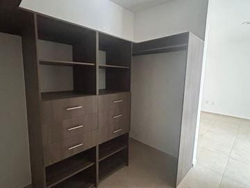 Casa con recamara en planta baja en Venta en Zibata