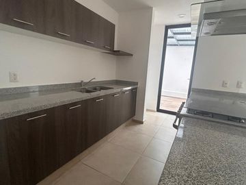 Casa con recamara en planta baja en Venta en Zibata