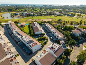 Casa en Venta con Alberca Privada en Puntacala El Tigre Club de Golf Nuevo Vallarta.