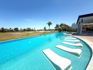 Casa en Venta con Alberca Privada en Puntacala El Tigre Club de Golf Nuevo Vallarta.