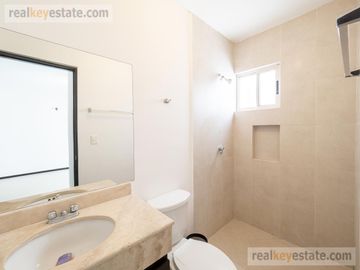 CASA EN VENTA EN PRADOS DE LA SILLA, SUR DE MONTERREY