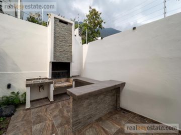 CASA EN VENTA EN PRADOS DE LA SILLA, SUR DE MONTERREY