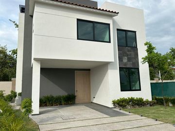 Casa de Lujo con Alberca Privada en Karakal Paradise Village, Nuevo Vallarta
