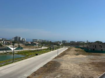 Casa en Fraccionamiento Karakal Nuevo Vallarta frente al Tigre Club de Golf.