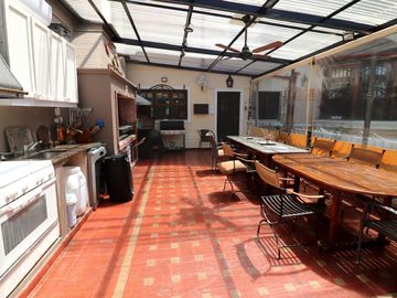 VENTA CASA OLIVOS 5 DORMITORIOS ESTILO INGLÉS