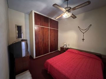 VENTA CHALET 4 AMB GARAGE QUINCHO PARQUE  QUILMES