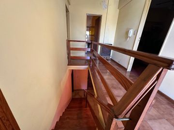 VENTA CHALET 4 AMB GARAGE QUINCHO PARQUE  QUILMES