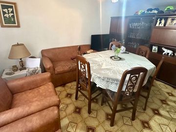 VENTA CHALET 4 AMB GARAGE QUINCHO PARQUE  QUILMES