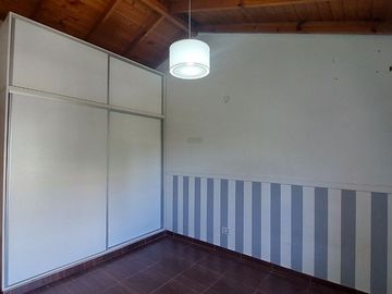 Venta casa 4 ambientes Quilmes cochera