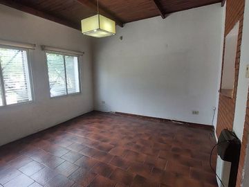 Venta casa 4 ambientes Quilmes cochera