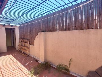 Venta casa 4 ambientes Quilmes cochera