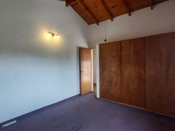 Venta casa 4 ambientes Quilmes cochera
