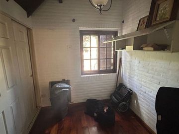 Venta casa 6 ambien. Barrio Las Glorias Benavidez.