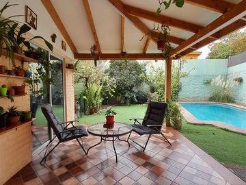 Casa en Venta en Pasaje Auco 1568