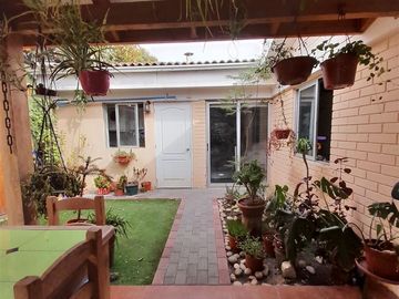 Casa en Venta en Pasaje Auco 1568