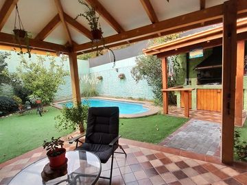 Casa en Venta en Pasaje Auco 1568