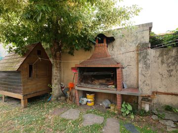 CASA EN VENTA MARTINEZ CON PILETA