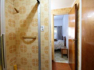 CASA EN VENTA MARTINEZ CON PILETA