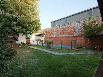 CASA EN VENTA MARTINEZ CON PILETA