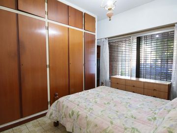 CASA EN VENTA MARTINEZ CON PILETA